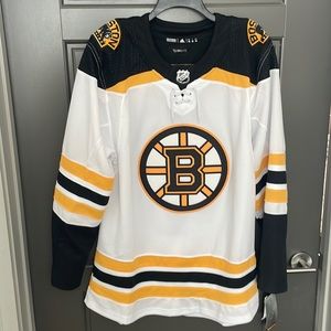 NWT Boston Bruins Hockey Jersey size 52